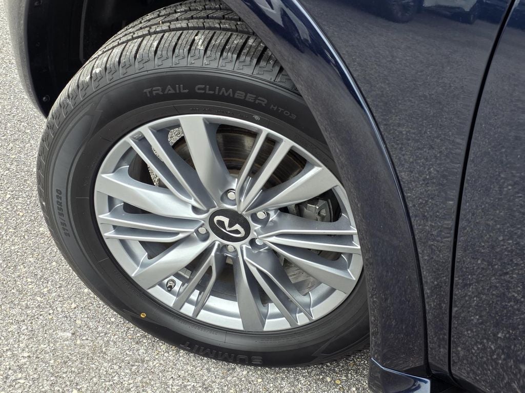 2024 INFINITI QX80 LUXE