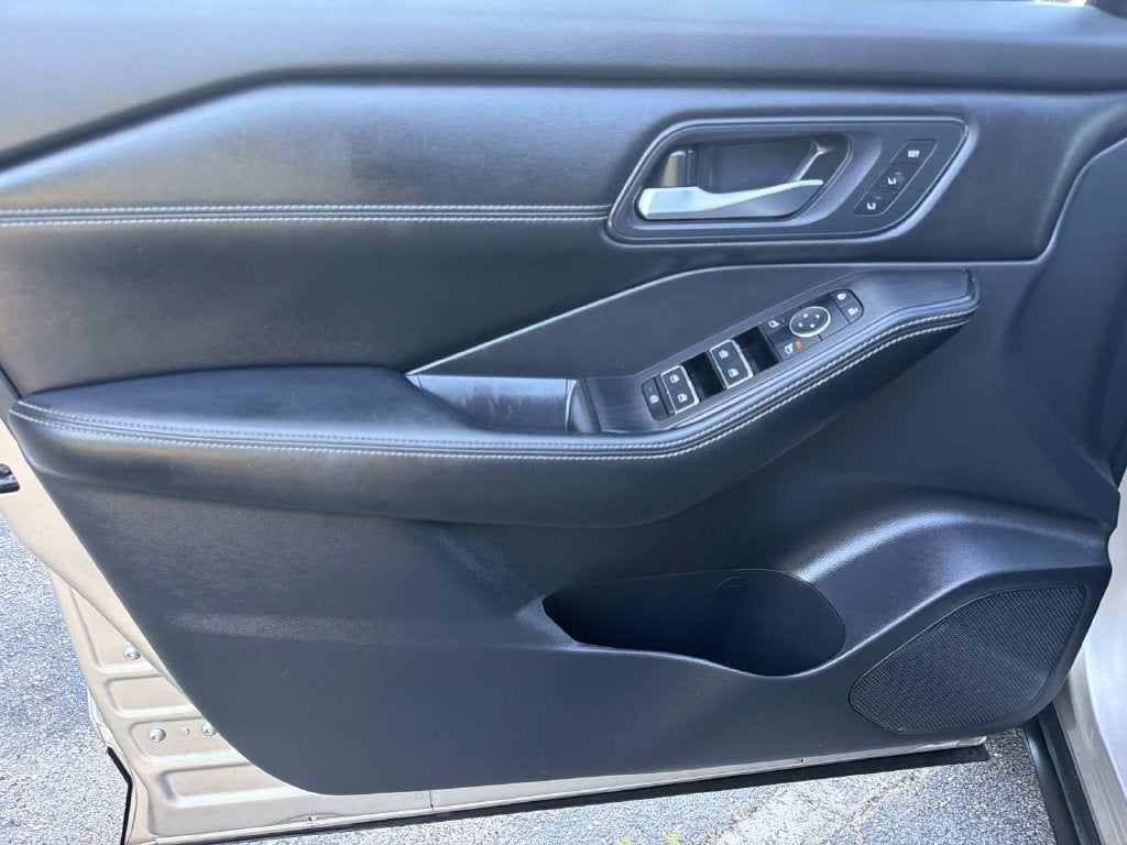 2024 Nissan Rogue SL