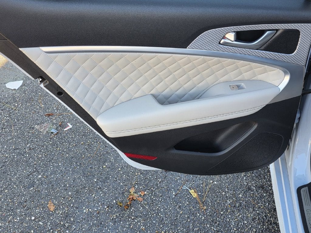 2023 Genesis G70 3.3T