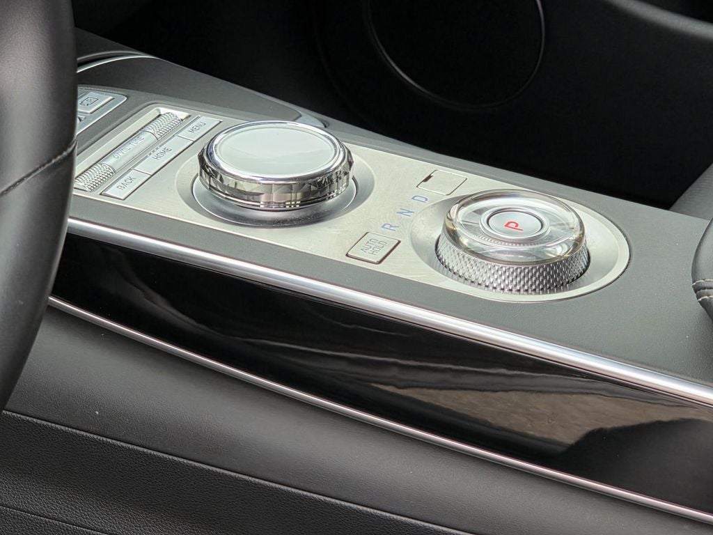 2025 Genesis GV70 2.5T