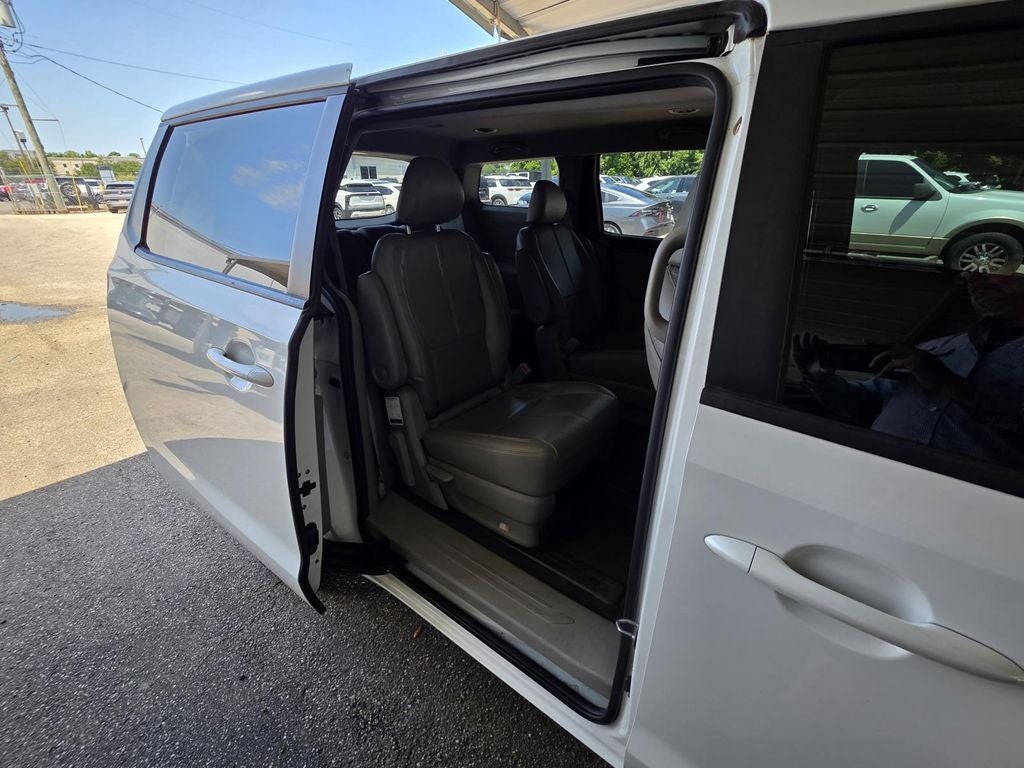 2020 Kia Sedona L