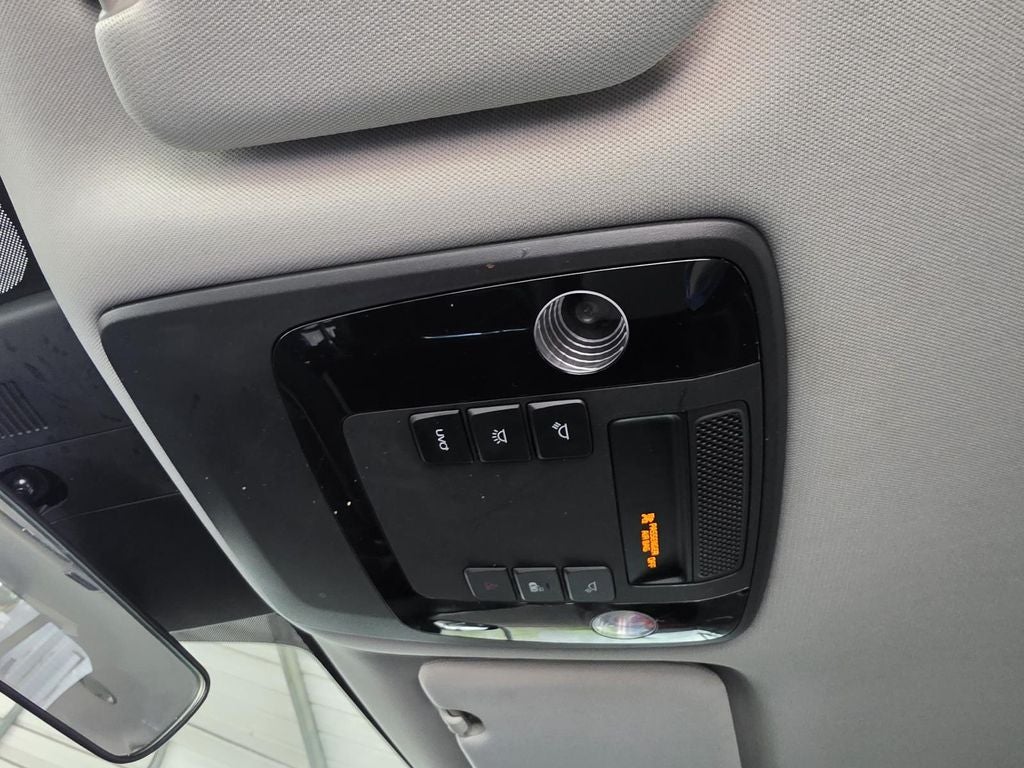 2022 Kia Carnival EX