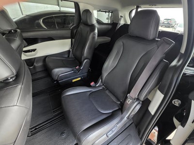 2022 Kia Carnival EX