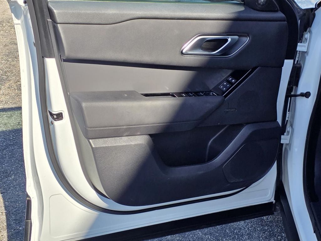 2025 Land Rover Range Rover Velar Dynamic SE