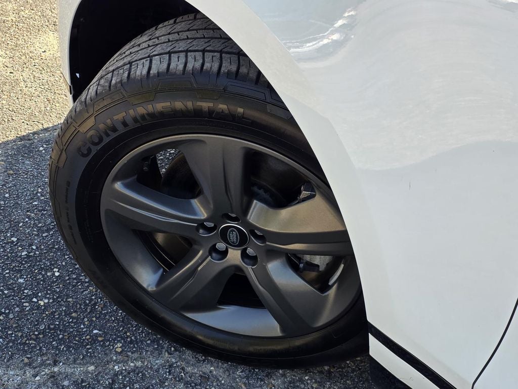 2025 Land Rover Range Rover Velar Dynamic SE