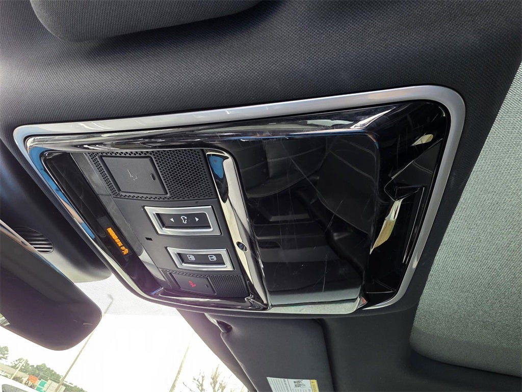 2018 Land Rover Range Rover Velar SE R-Dynamic