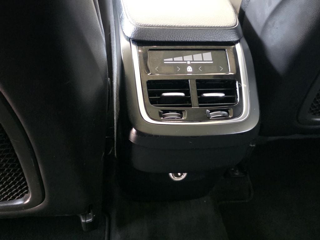 2018 Volvo XC90 T5 Momentum