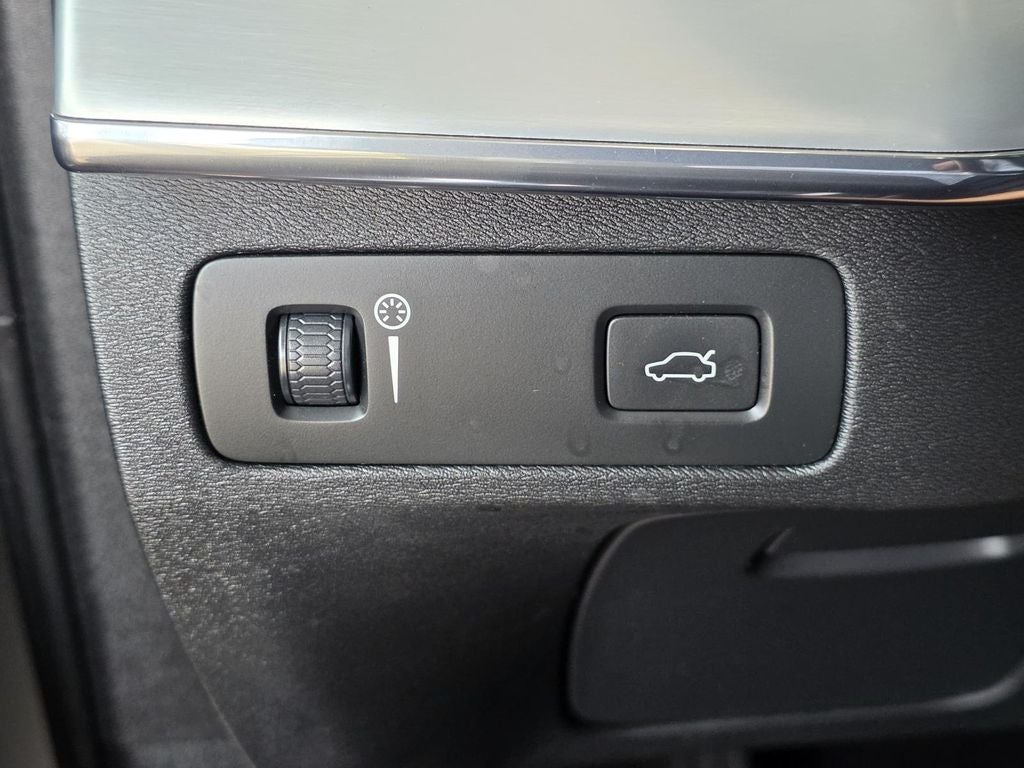 2018 Volvo XC90 T5 Momentum