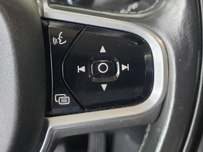 2018 Volvo XC90 T5 Momentum