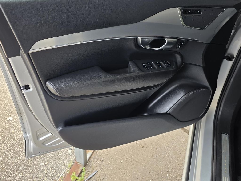 2018 Volvo XC90 T5 Momentum