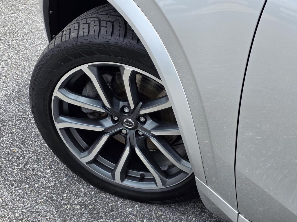2018 Volvo XC90 T5 Momentum