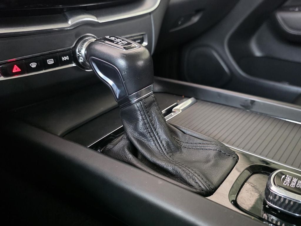 2019 Volvo XC60 T6 Momentum