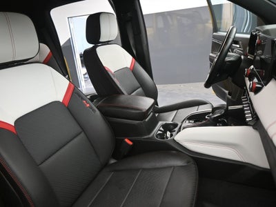 2023 GMC Canyon AT4X