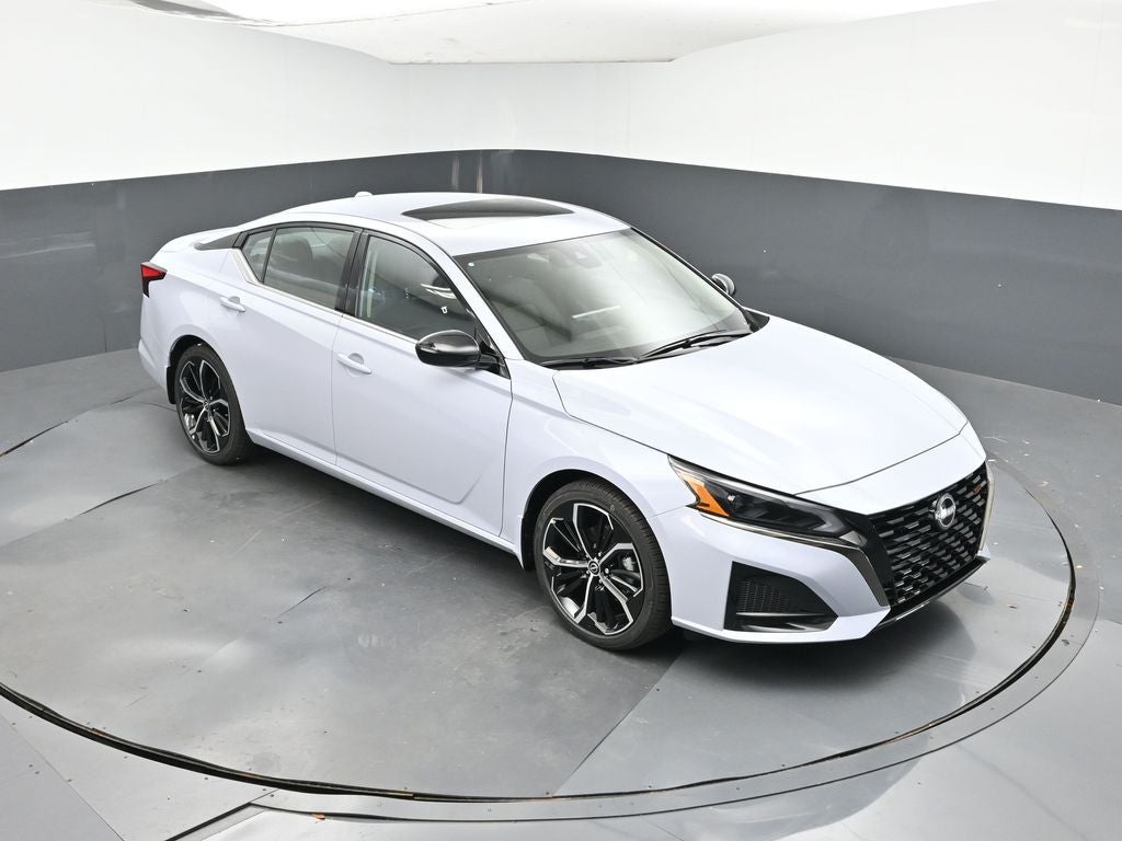 2025 Nissan Altima 2.5 SR
