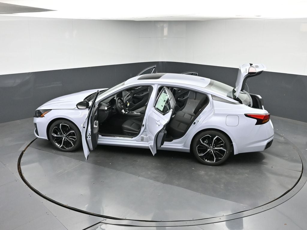 2025 Nissan Altima 2.5 SR