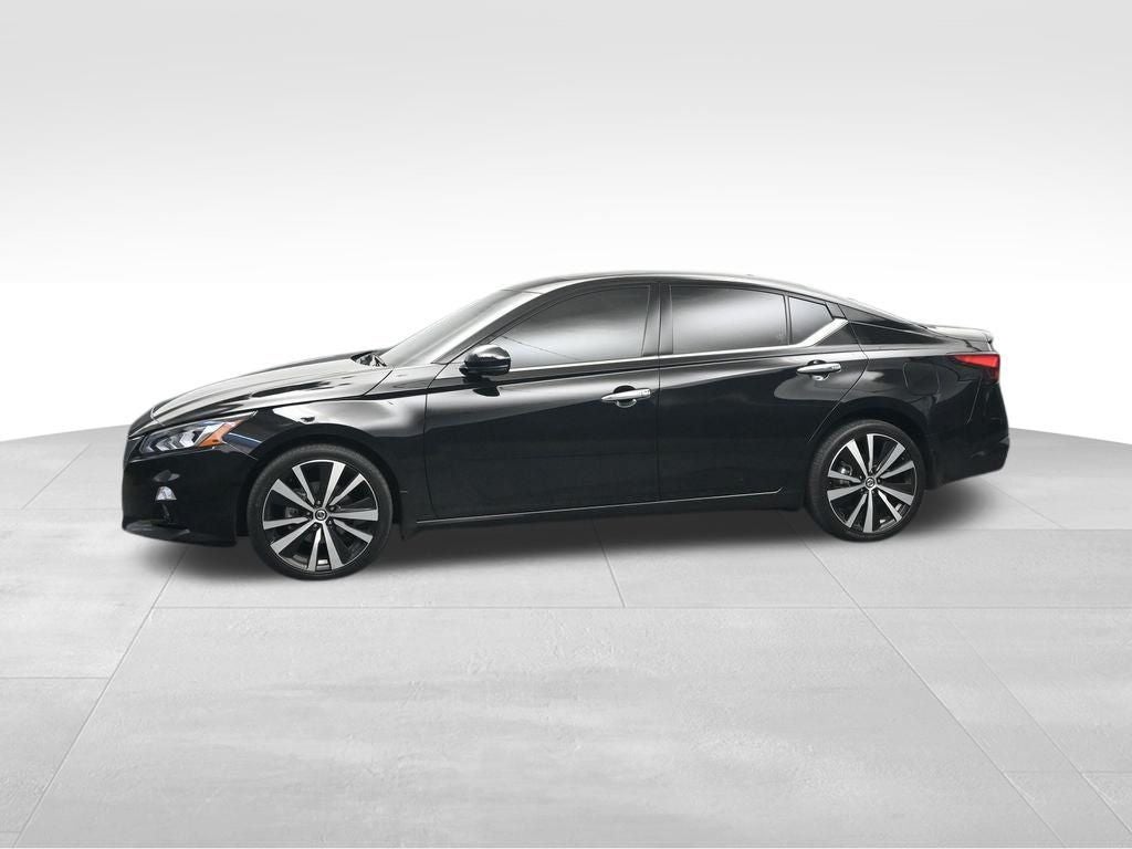 2022 Nissan Altima 2.5 Platinum