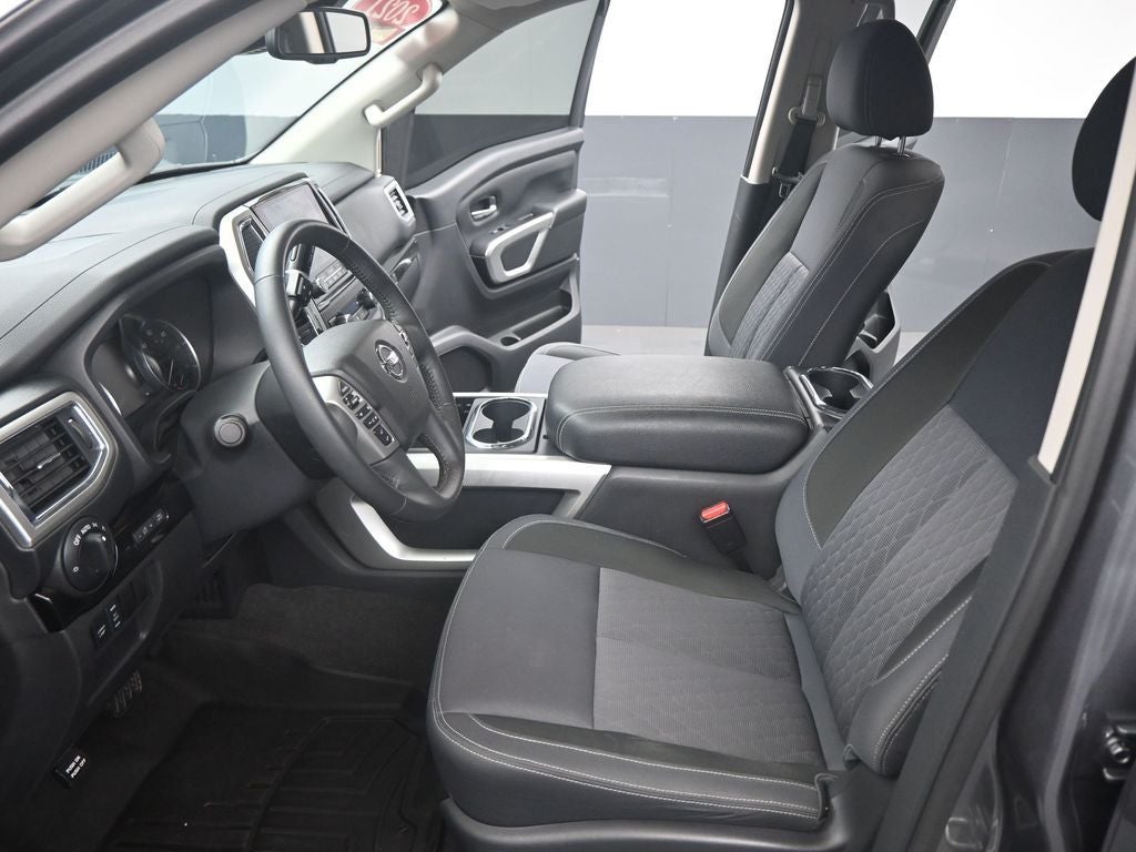 2021 Nissan Titan SV