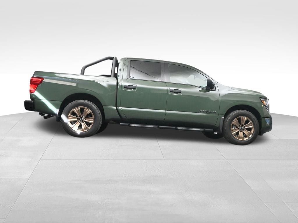 2024 Nissan Titan SV