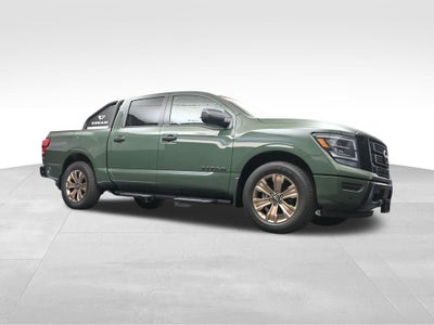 2024 Nissan Titan SV