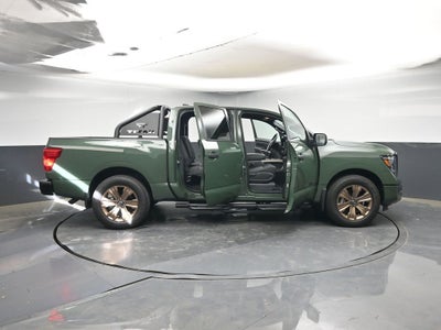 2024 Nissan Titan SV