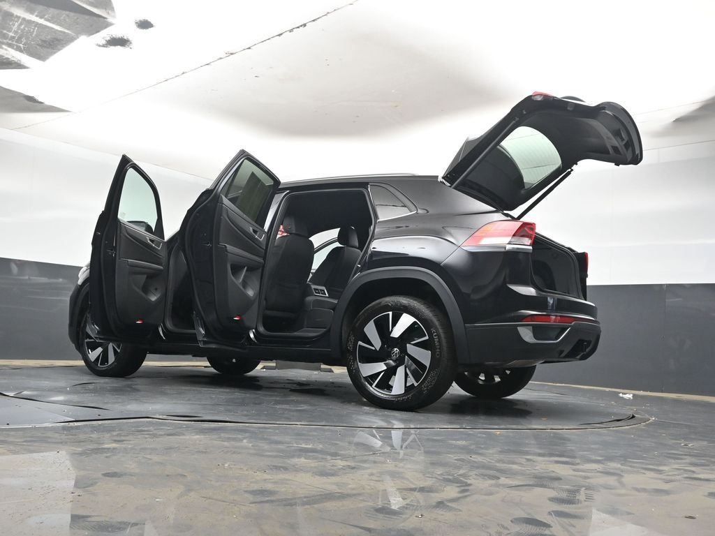 2026 Volkswagen Atlas Cross Sport 2.0T SE w/Technology