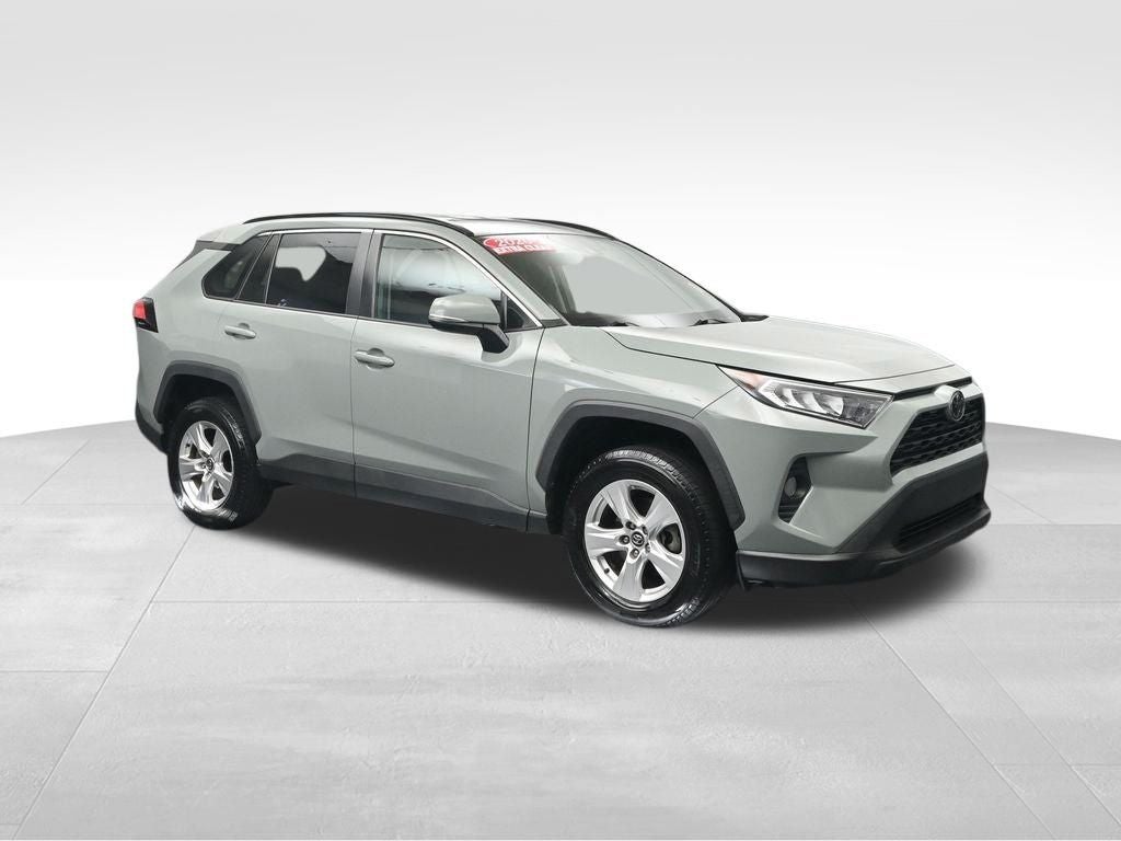 2020 Toyota RAV4 XLE