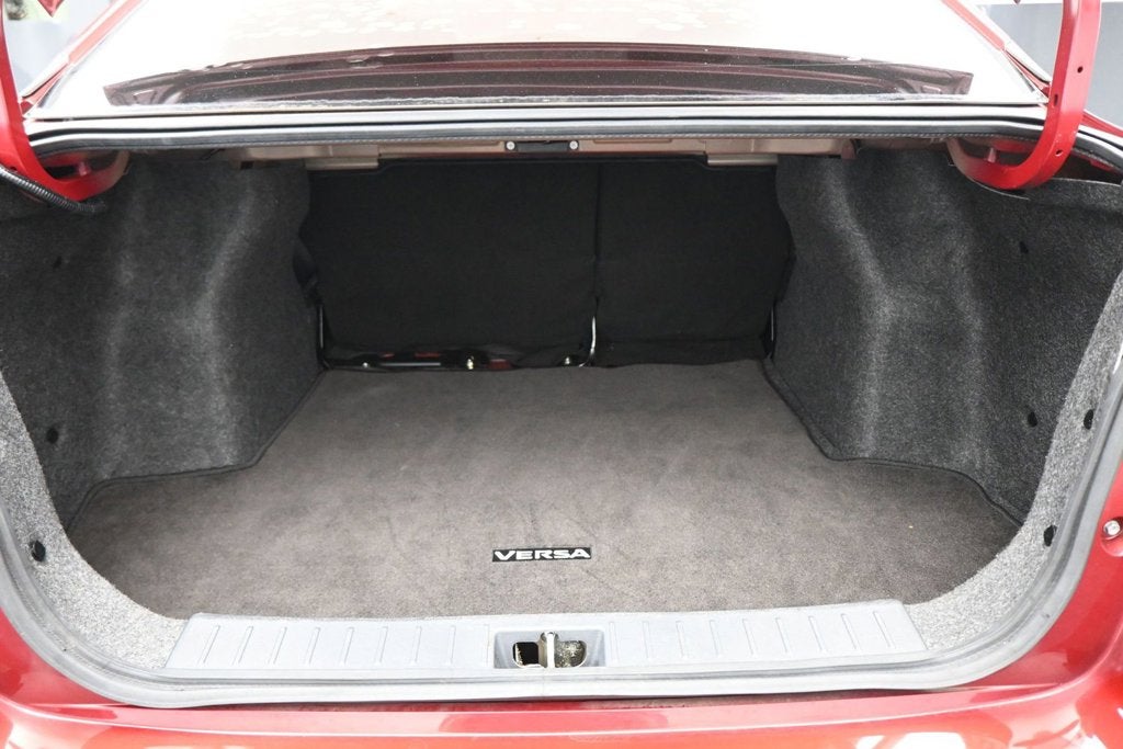 2022 Nissan Versa 1.6 SR