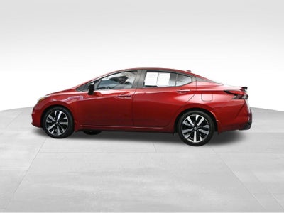 2022 Nissan Versa 1.6 SR