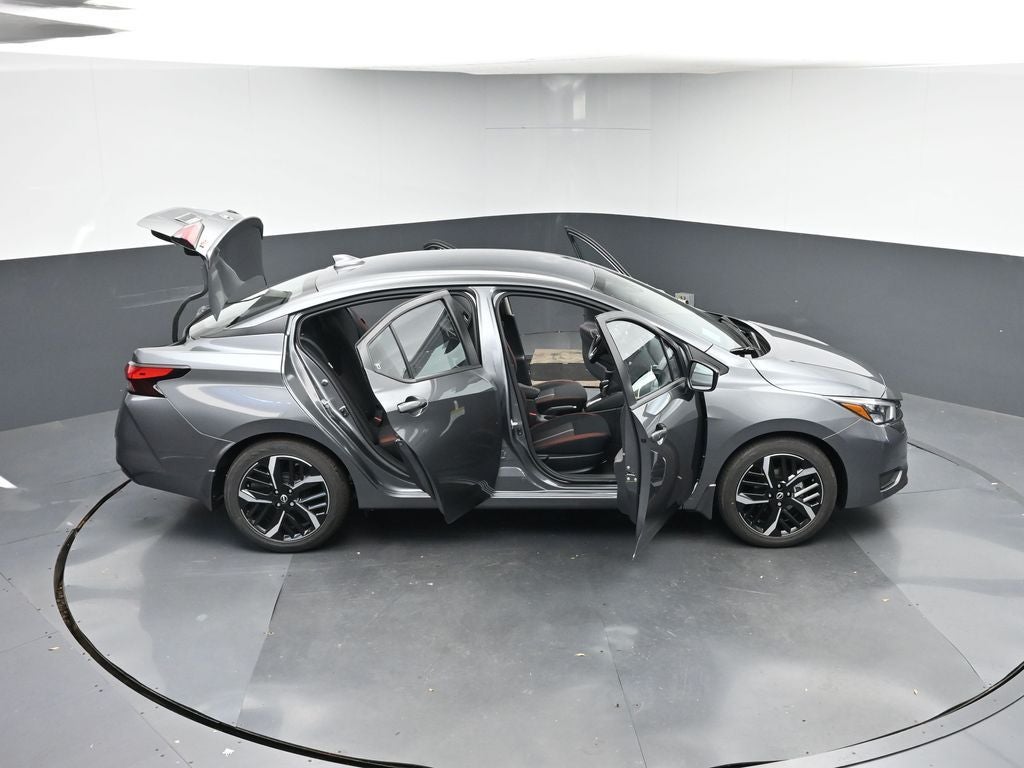 2025 Nissan Versa 1.6 SR