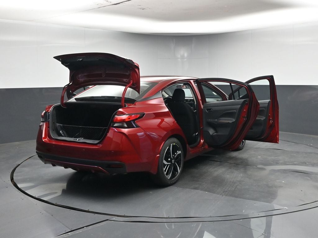 2025 Nissan Versa 1.6 SR