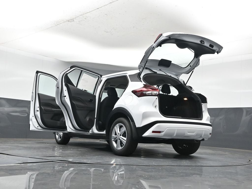 2025 Nissan Kicks Play S