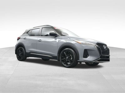 2021 Nissan Kicks SR