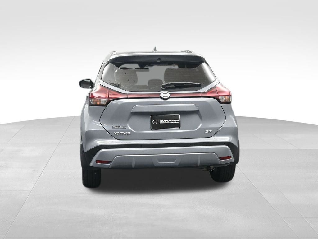 2021 Nissan Kicks SR