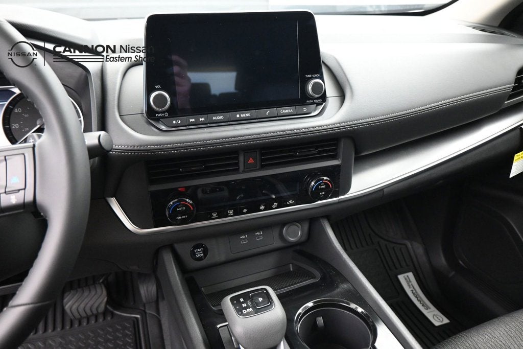 2027 Nissan Rogue SV
