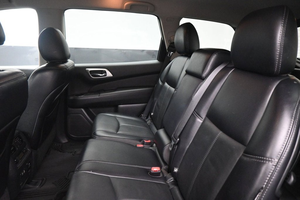2020 Nissan Pathfinder SL