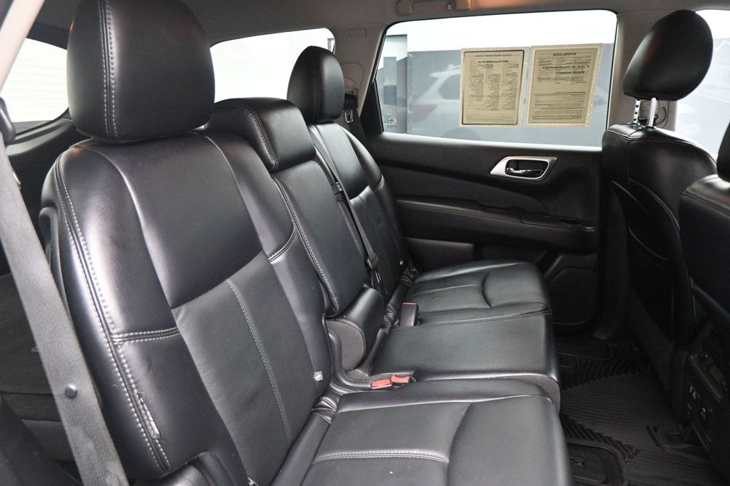 2020 Nissan Pathfinder SL