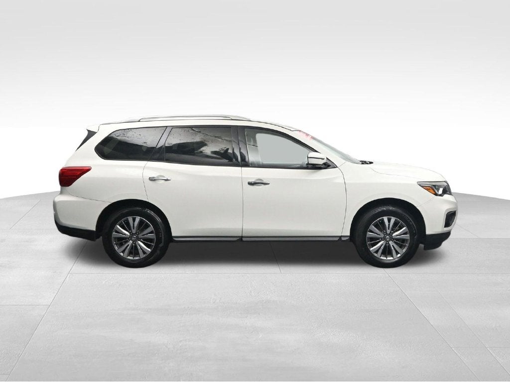 2020 Nissan Pathfinder SL