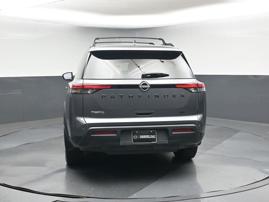 2022 Nissan Pathfinder SV