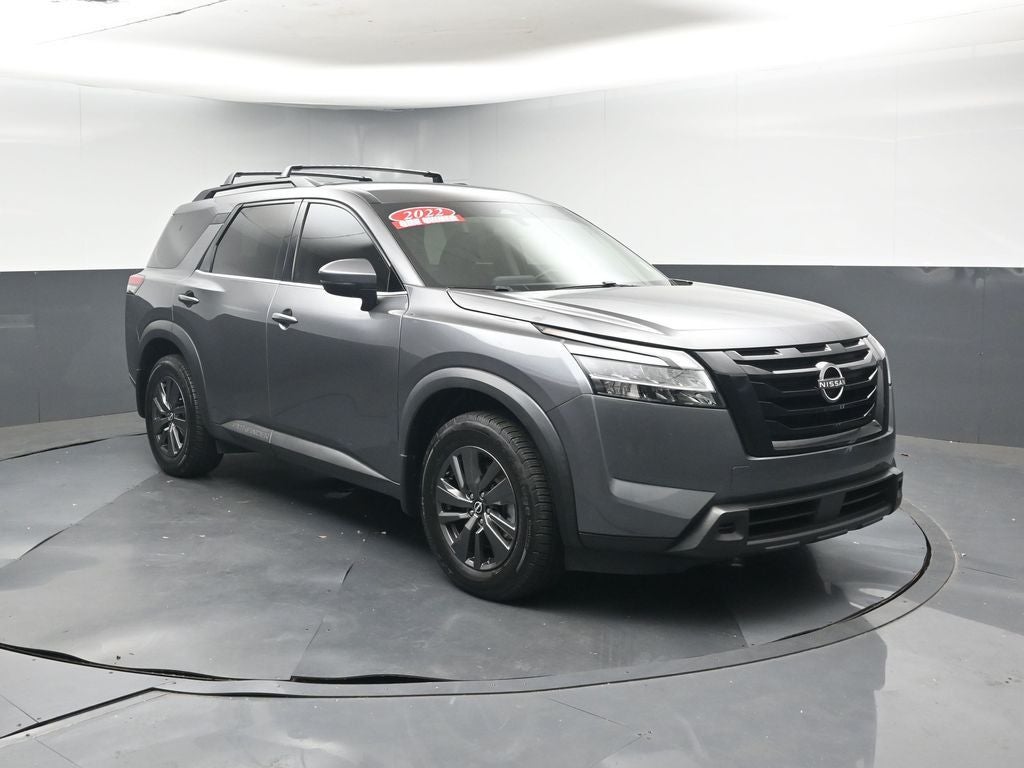 2022 Nissan Pathfinder SV