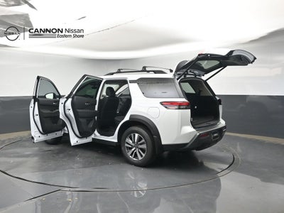 2026 Nissan Pathfinder SL