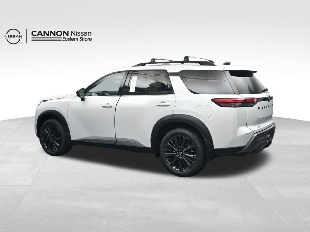 2026 Nissan Pathfinder SL