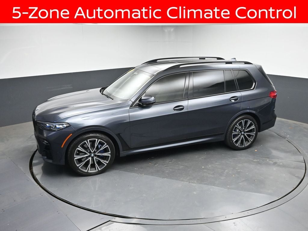 2022 BMW X7 M50i