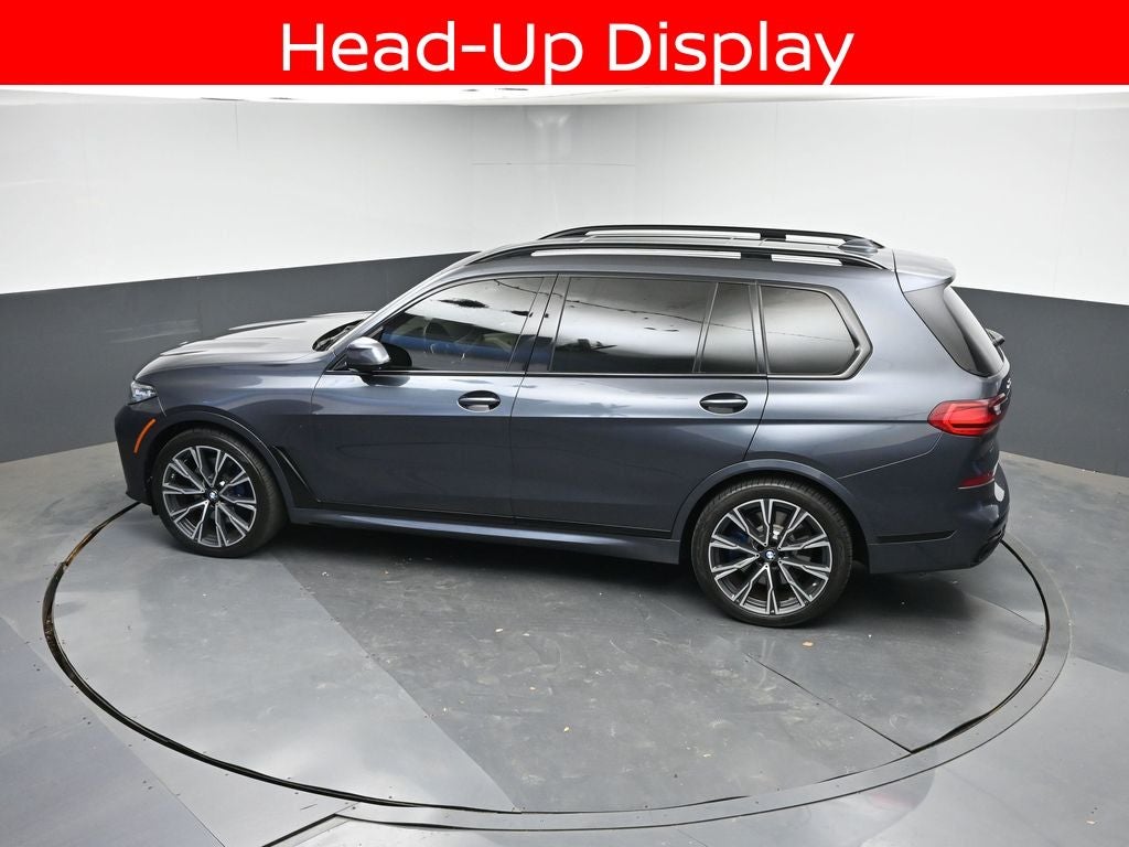 2022 BMW X7 M50i