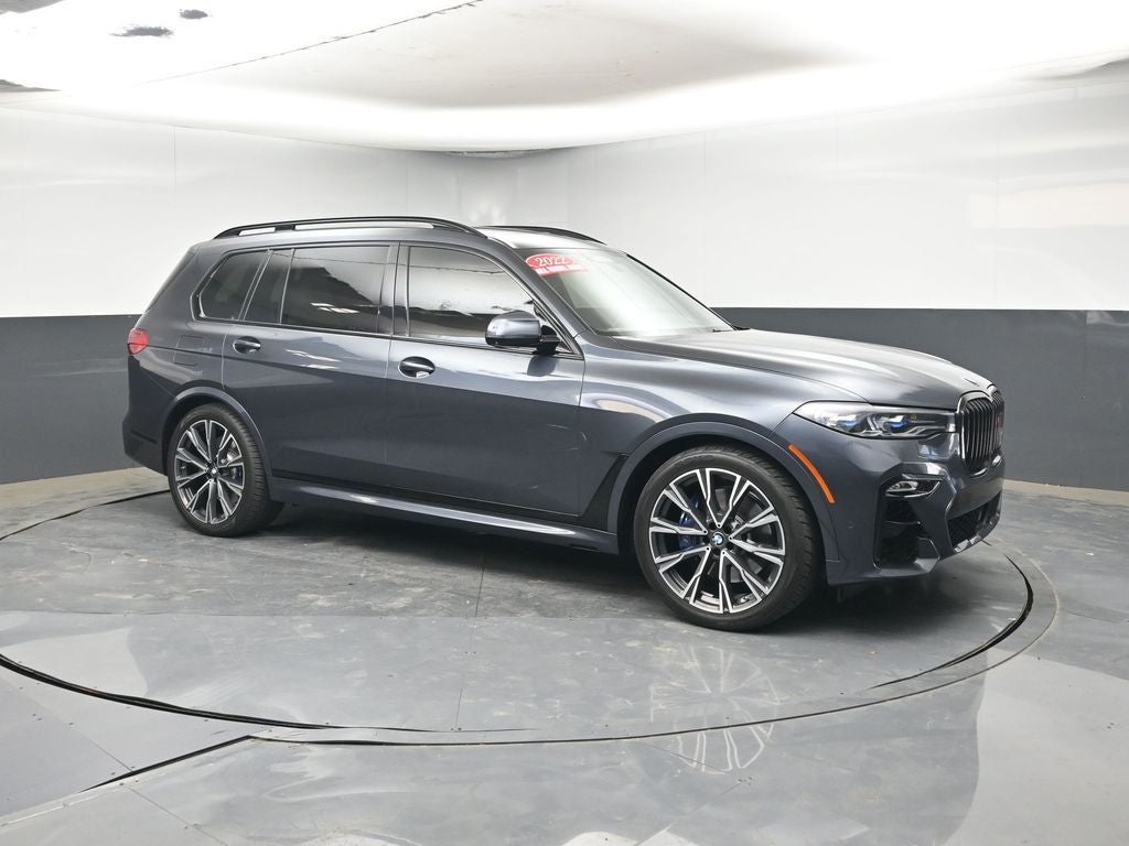 2022 BMW X7 M50i