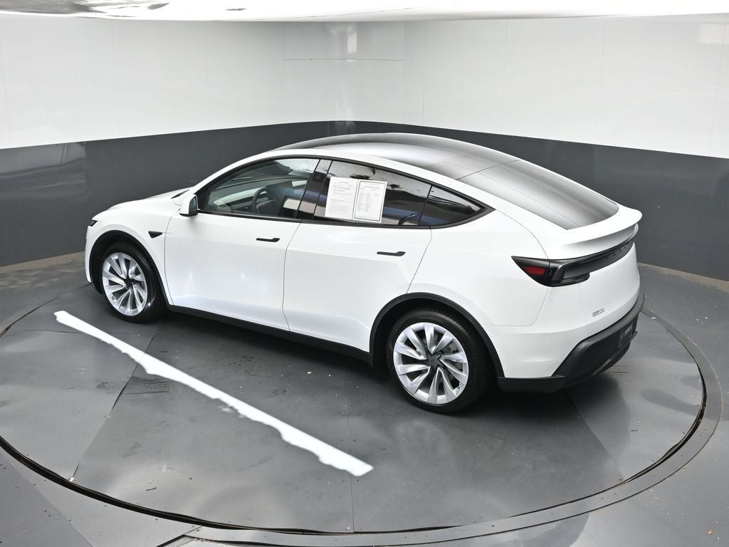 2026 Tesla Model Y Premium