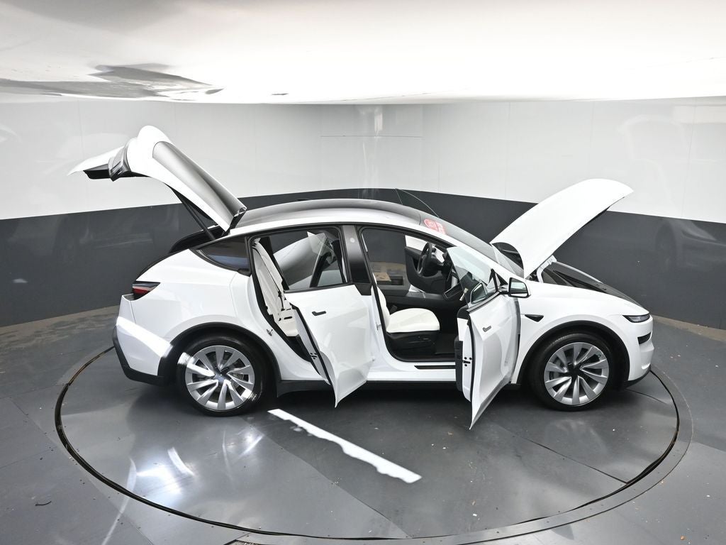 2026 Tesla Model Y Premium