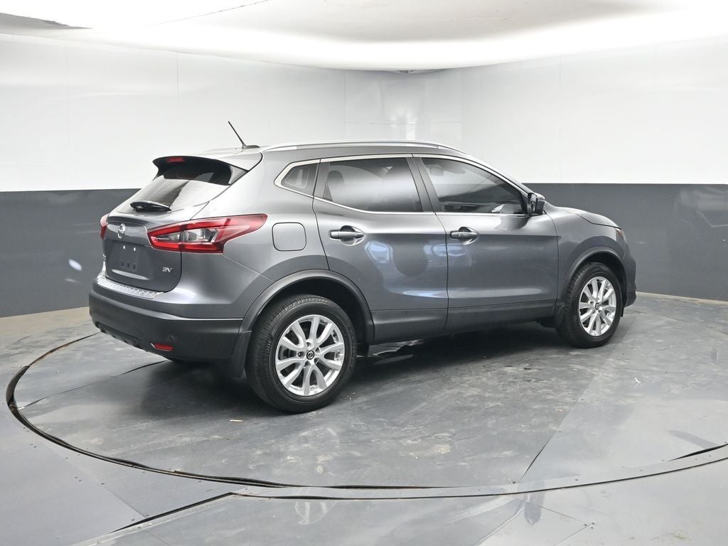 2022 Nissan Rogue Sport SV