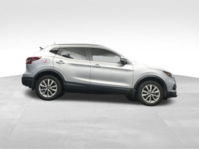 2022 Nissan Rogue Sport SV