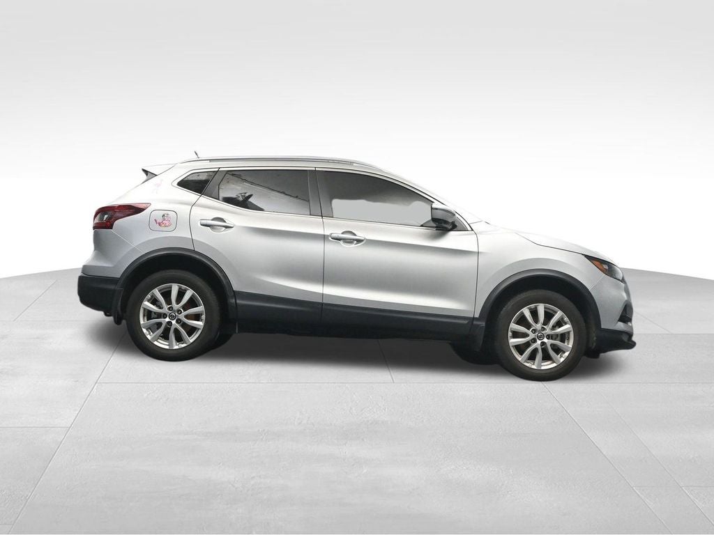 2022 Nissan Rogue Sport SV