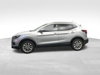 2022 Nissan Rogue Sport SV